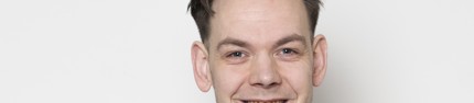 Dennis dichtbij