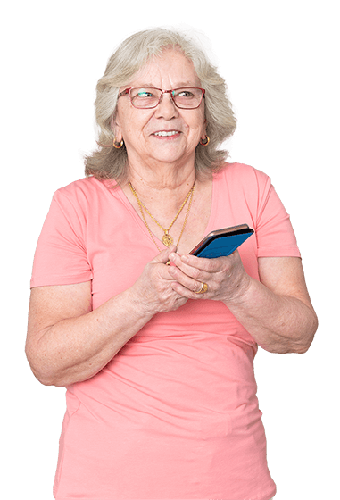 dame met roze jurk en telefoon in de hand