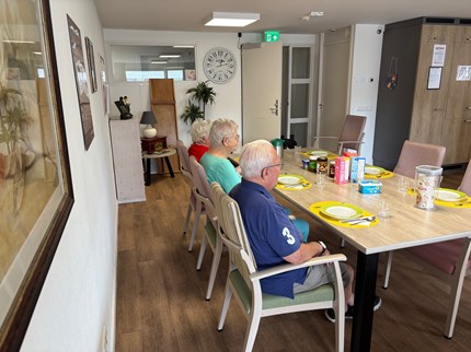 Hatteler Radio5 Bewoners Liggend