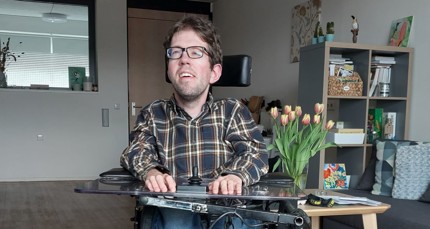 Sybren liggend